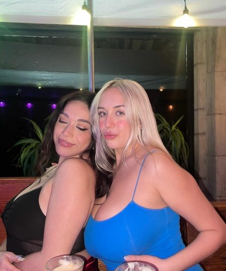 Holly Youpa art star image