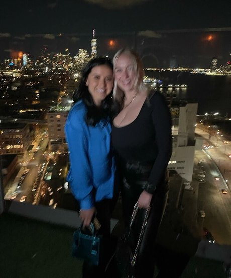 Holly Youpa model sex images