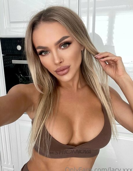 lacy xxx adult model photos