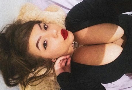 Nayara Maria model porn picture