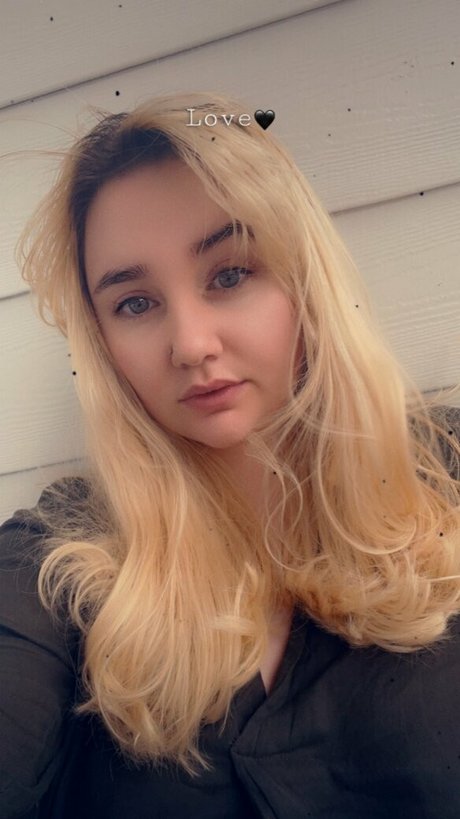 thatkinkything pornstar nude image