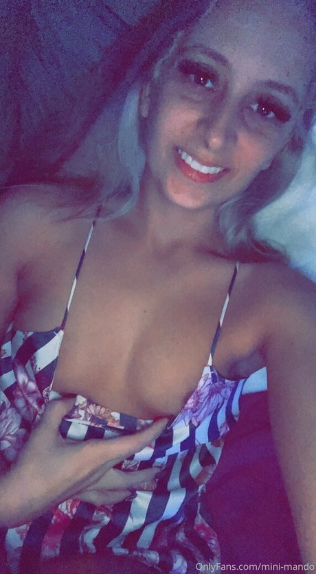 mini mando high quality actress photos