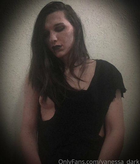 vanessa dark pretty star picture