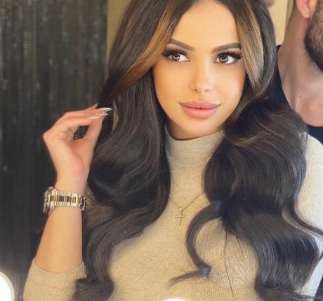 Maya Bulgarien pretty pornstar photo