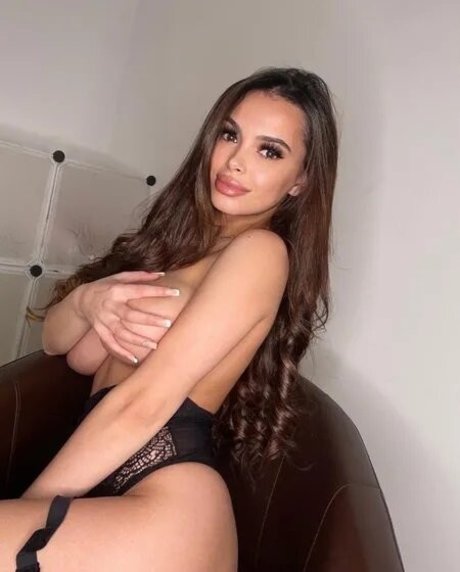 Maya Bulgarien nice pornstar image