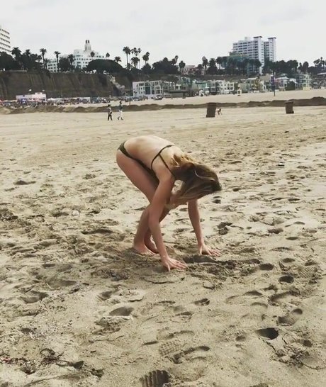 Isabelle Cornish star nice galleries