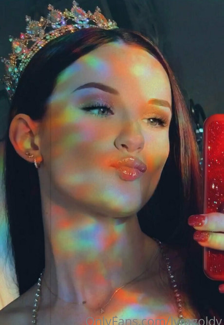 lyragoldv star adult img