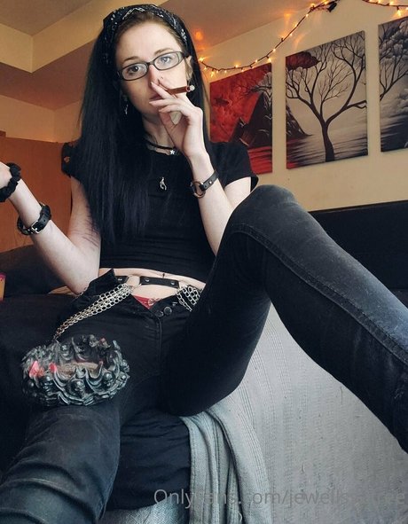 jewellss2free model exclusive images