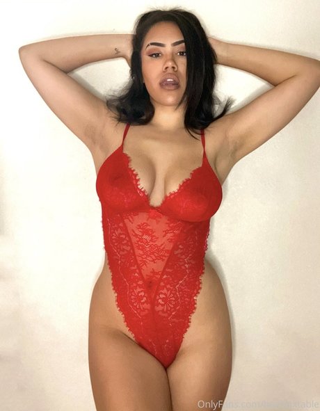 hoehuxtable model hd photo