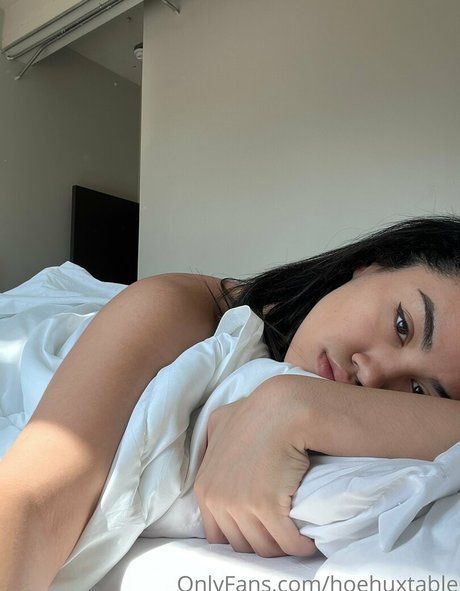 hoehuxtable model pretty photos