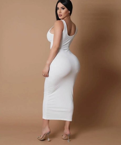 Jasleen Brar model porn pictures