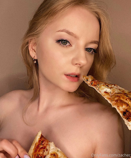 zachec exclusive actress img