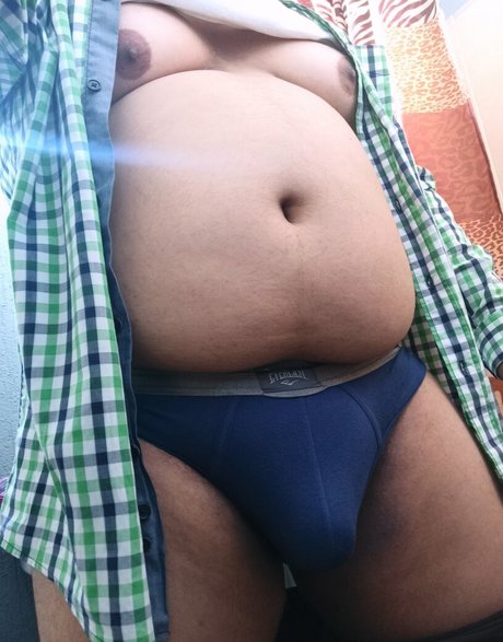 carlosalexi1007 naked model picture