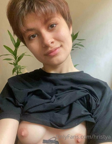 hristya nude actress images