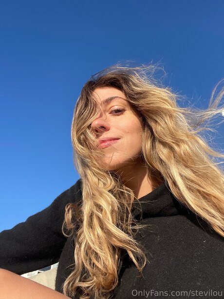 stevilou model high quality pictures