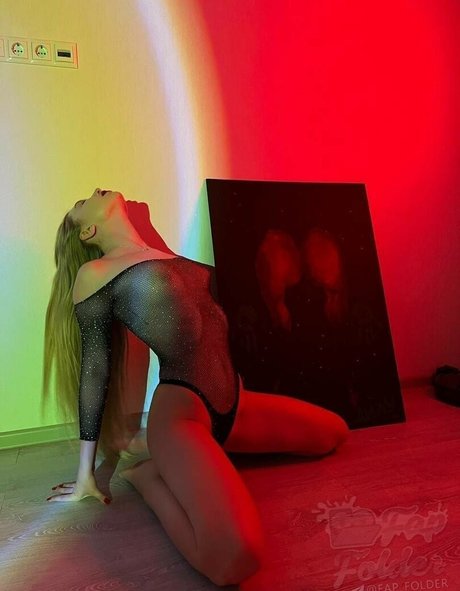 Diluu1 pornstar naked img