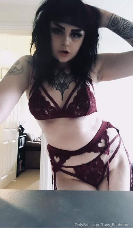 diilestrange nudes actress picture