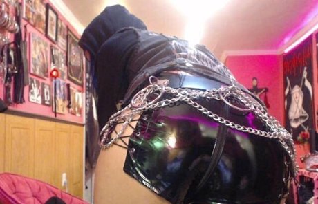 leatherhoe666 model pics