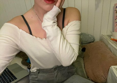 alyssath pornstar hd pics