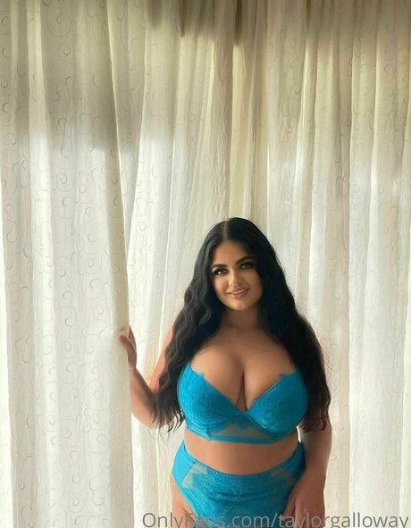 taylorgalloway star sexy photos