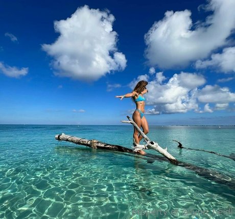 lyn heidi pretty model pic