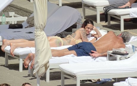 Asia Argento xxx pornstar images