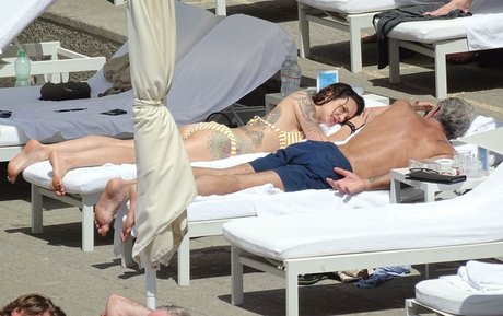 Asia Argento pornographic model gallery