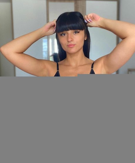 Lenna Vivas model exclusive photo