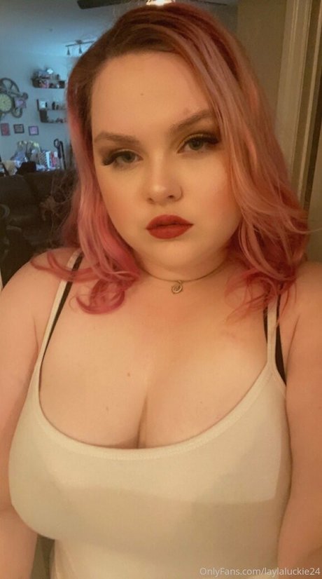 laylaluckie24 perfect actress photo