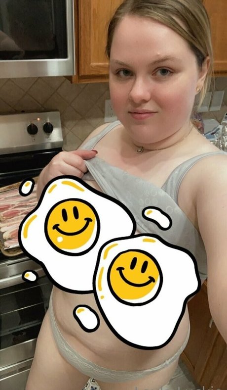 laylaluckie24 model hd image