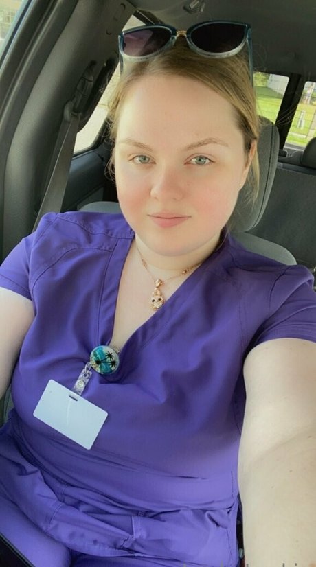 laylaluckie24 model naked photos