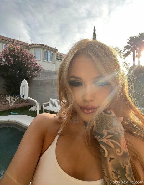 freedaisydeville model exclusive galleries