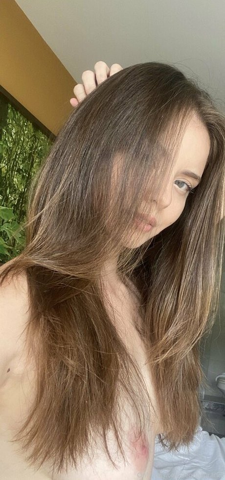 leonaxbrandt hot star pictures