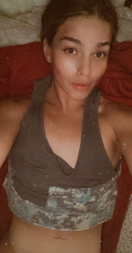 arielllll star hot images