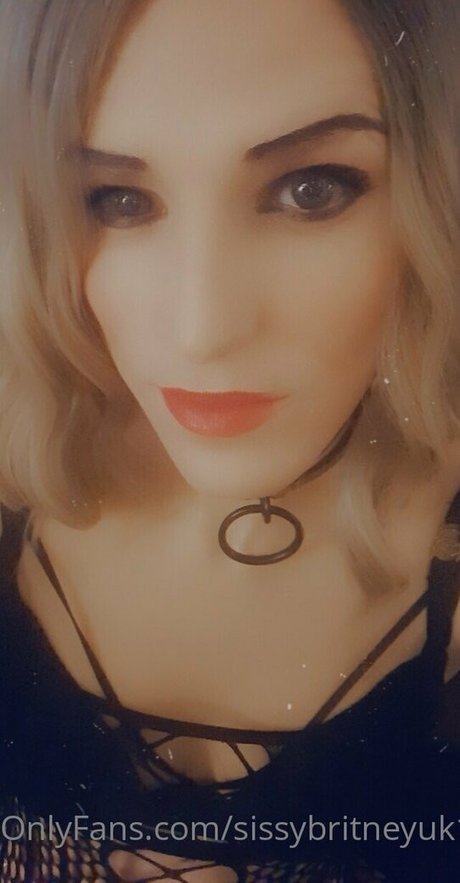 sissybritneyuk1990 model naked pic