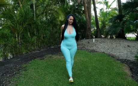 itsmyvip model high quality gallery