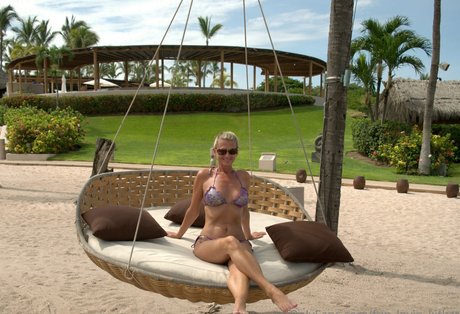 fun lovin kitkat porn actress gallery