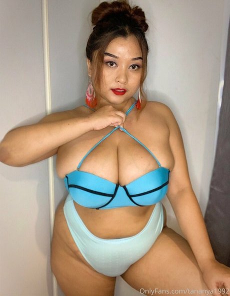 babilon1992 model naked photos