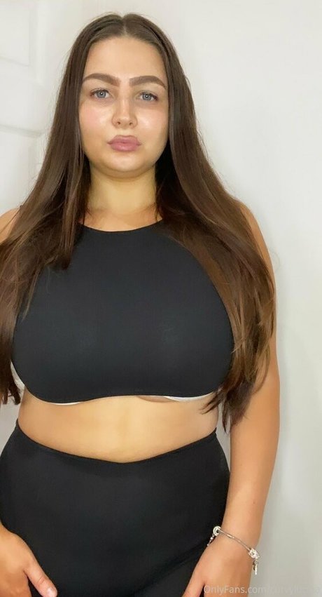 curvylucina star perfect archive