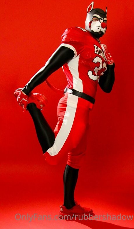 rubbershadow naked model gallery