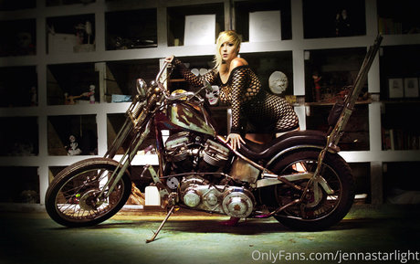 jennastarlight model erotic photo