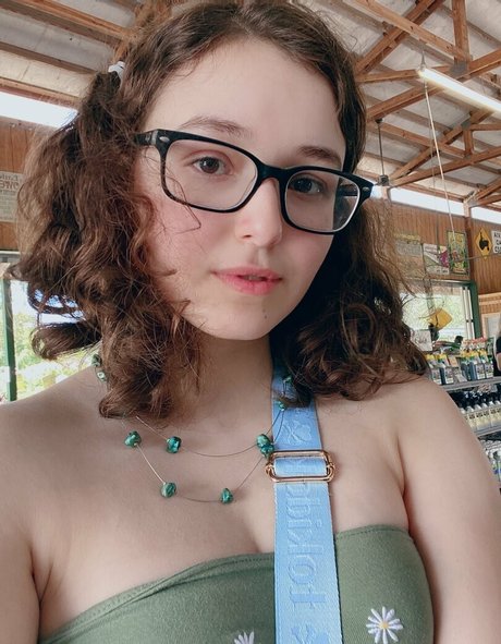 leanalovings model high quality photos