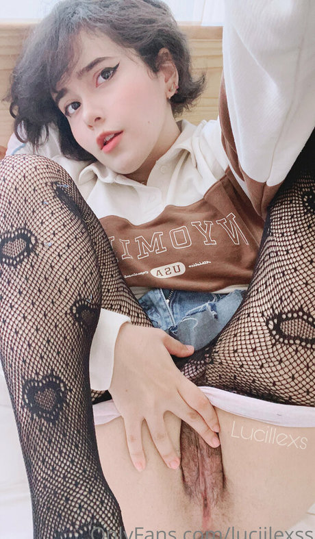 luciilexss pornstar erotic pics