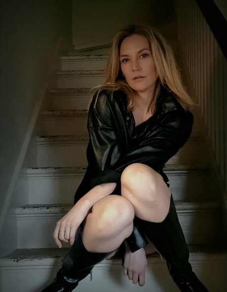 monawalesxxx adult model photos