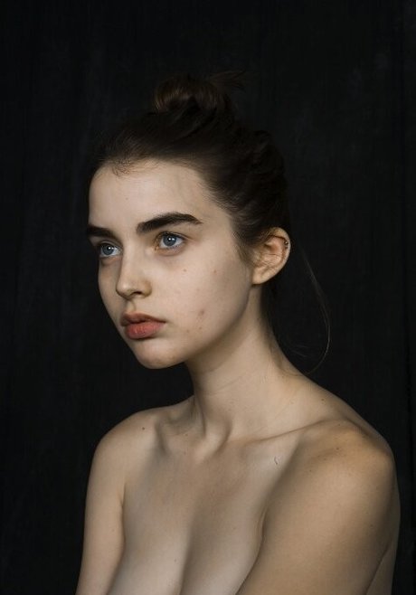 Ali Michael art model img