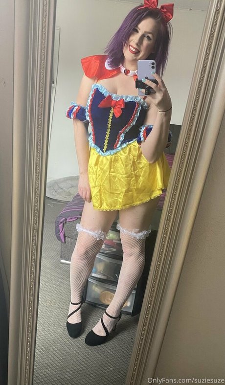 suziesuze erotic pornstar pics