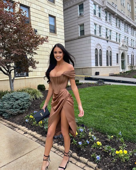 Rachel Stuhlmann star perfect galleries