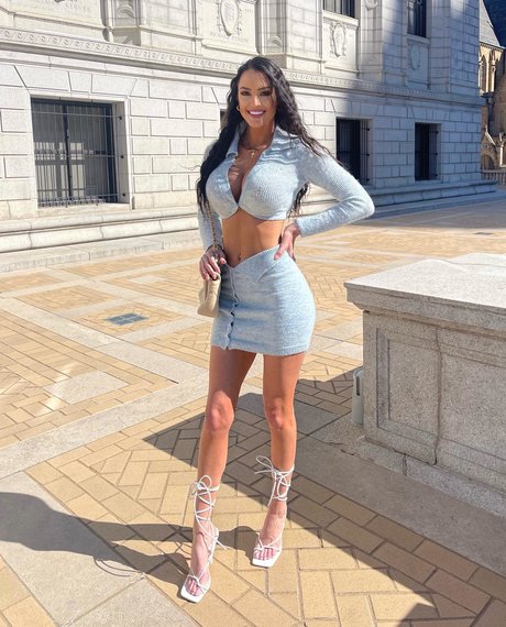 Rachel Stuhlmann star free photo