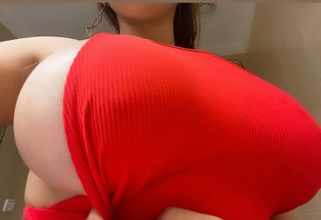 Arely Walle erotic pornstar image