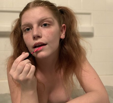 sexyredinbed model naked img